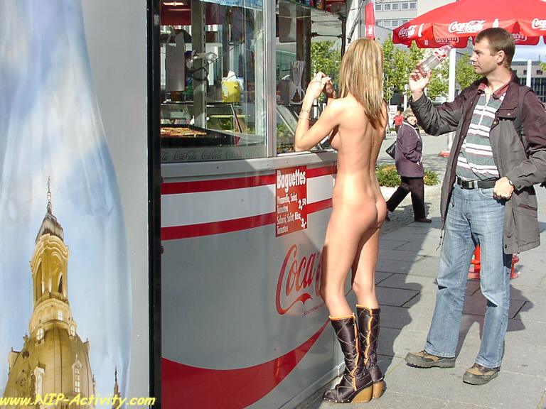 A shameless lark is advertising her - Sexy Women in Lingerie - Picture 4