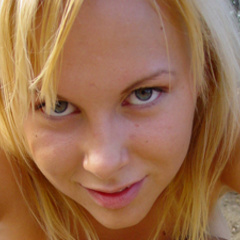 18 yo Australian teen nymph Sascha with big boobs fingering her drippi.. - picture 5