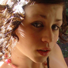 Young United Kingdom babe Rowen takes off her tiny panties to use vagi.. - picture 1