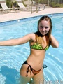 Sexy teen gets all wet in the swimming - Picture 4