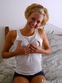 Cute nubile shows off her perfect teen - Picture 7