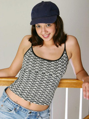 Cute teens in hats hottie larissa - Sexy Women in Lingerie - Picture 2