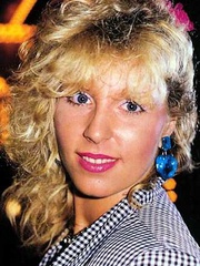 Horny seventies blonde loves two big cocks - XXX Dessert - Picture 2
