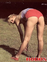 Eighties teenager loves anal stuffing at - XXX Dessert - Picture 1