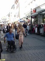 Everybody gawking at her naked in public - Picture 3