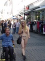 Everybody gawking at her naked in public - Picture 5
