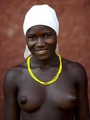 Sad and joyful those African sex models - Picture 2