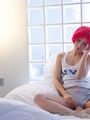 Petite body chick with pink hair taking - Picture 2