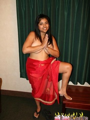 Perhaps, we could make some Indian - Sexy Women in Lingerie - Picture 4