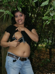 Shameless Indian teen in jeans shows off her big - XXXonXXX - Pic 8