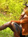 Hot blonde mom in cowboy hat and leather - Picture 2