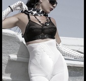 Gorgeous retro chick in sunglasses and tummy&hellip;