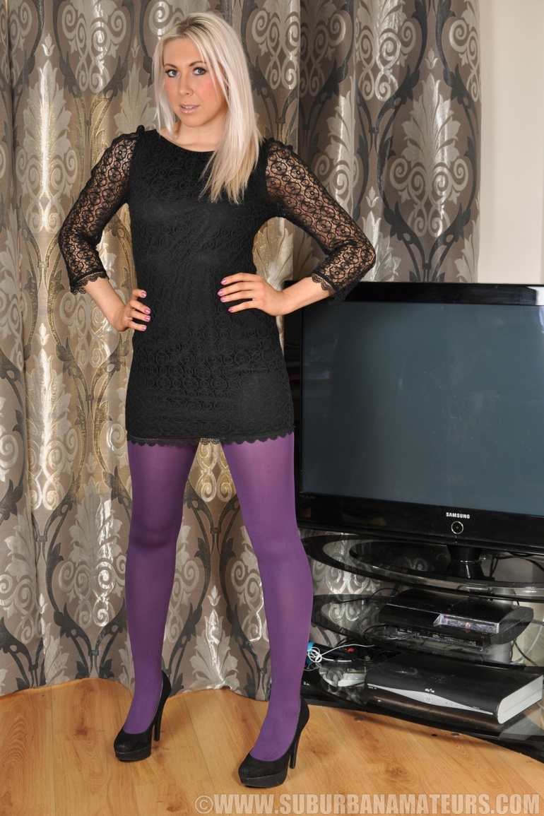 Sexy blondie in purple pantyhose - Sexy Women in Lingerie - Picture 2