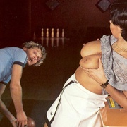 Four eighties bowlers having raunchy sex - XXX Dessert - Picture 4