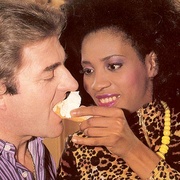 Black eighties lady loves a big white - XXX Dessert - Picture 3