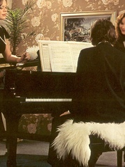 Retro chicks fucking at a very hairy sex - XXX Dessert - Picture 4