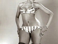 Very sexy vintage lingerie chicks posing - XXX Dessert - Picture 7