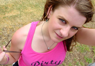 Curly hair sexy teen Devon from the United  - XXX Dessert - Picture 4
