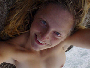 Gorgeous 18 yo blonde teen Elayne from Belg - XXX Dessert - Picture 2