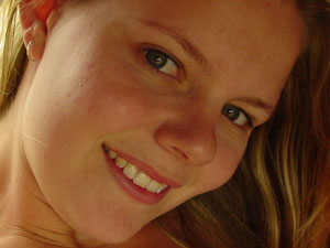 Blonde amateur Australian teen Shayla loves - XXX Dessert - Picture 3