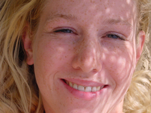 Dark haired Hungarian babe Karmen waits for - XXX Dessert - Picture 5