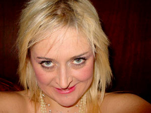 Real cute Australian girl Rain teases you l - XXX Dessert - Picture 1