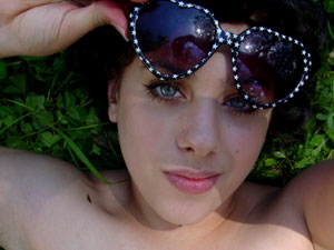 Stunning young Australian babe Sukie covers - XXX Dessert - Picture 5