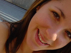 Slim Australian teen babe Pollyanna fingeri - XXX Dessert - Picture 1