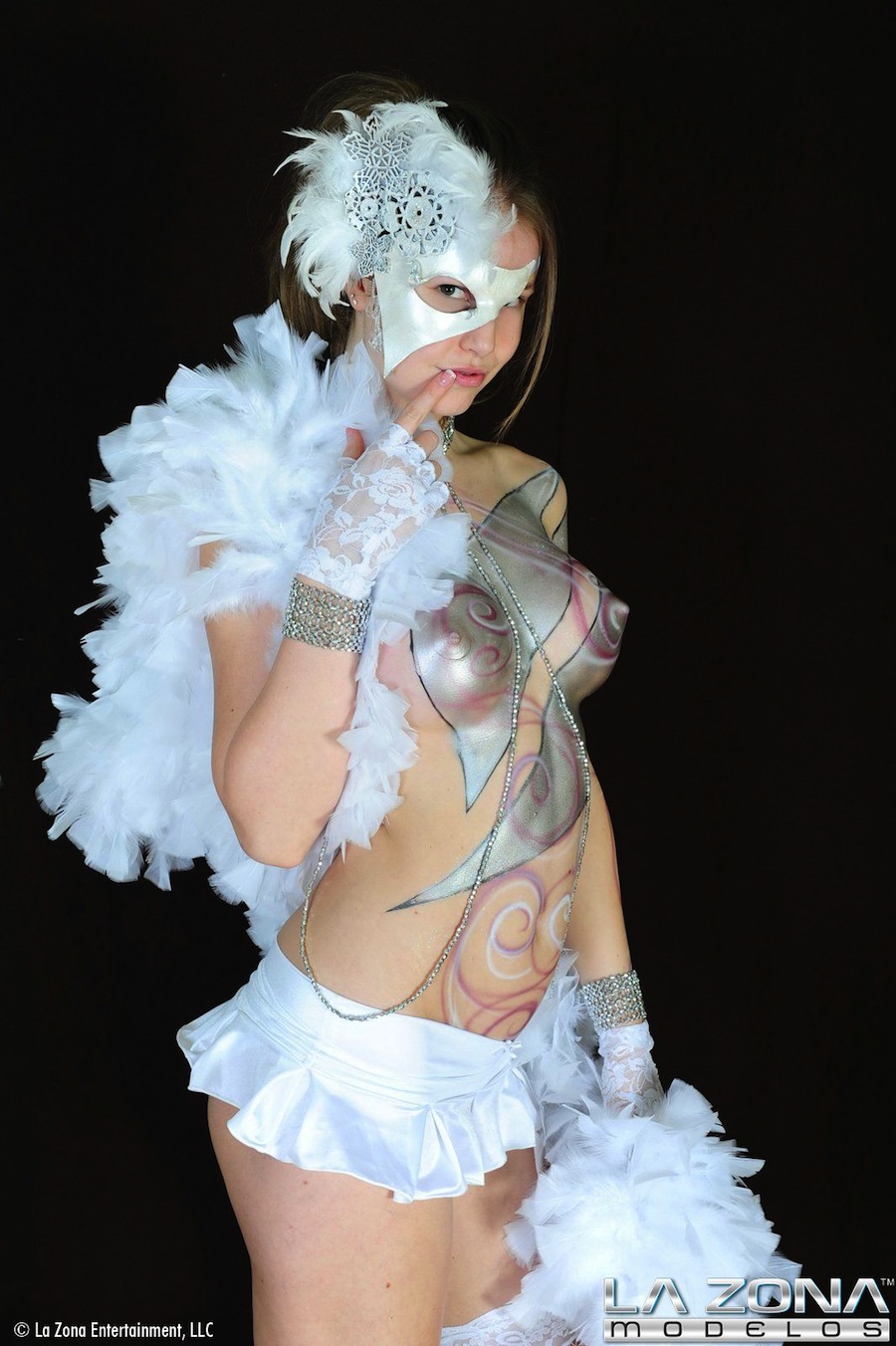 Aston looks sexy with body paint over her t - XXX Dessert - Picture 14