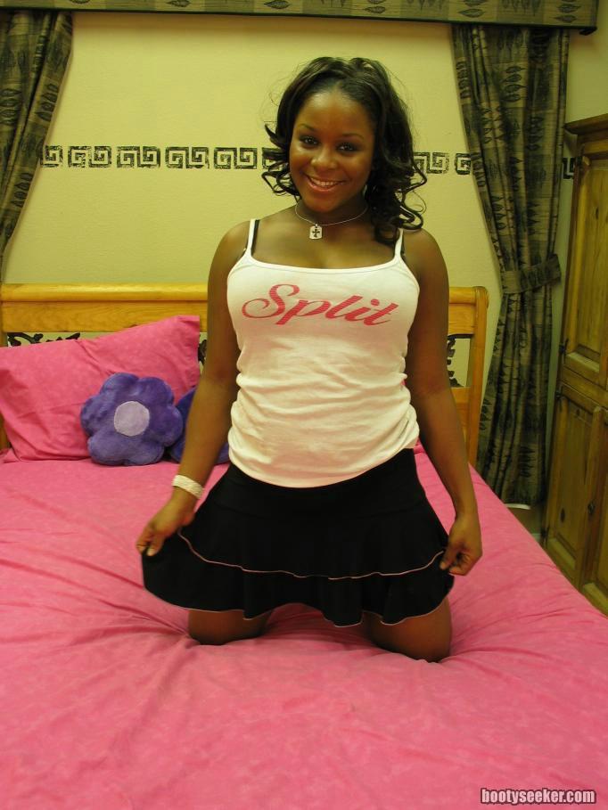 Naomi is all smiles for cock - XXX Dessert - Picture 5