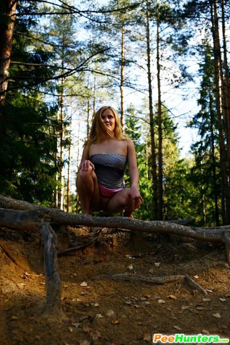 Precious girlie busted peeing on a forest glade - XXXonXXX - Pic 5