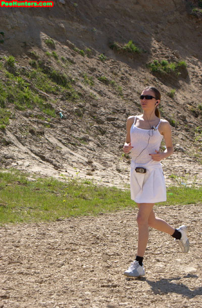 Spying on exciting peeing teen - XXXonXXX - Pic 4