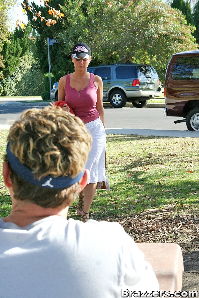 Big titted milf Devon Lee getting pussy rip - XXX Dessert - Picture 3