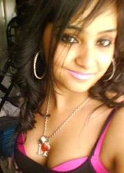 Delicious young indian stunner in pink undies making selfshot pics. - XXXonXXX - Pic 10