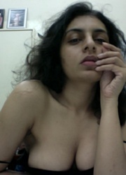 Naked indian young babe flashing her yummy tits in the bathroom. - XXXonXXX - Pic 3