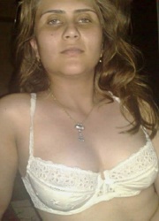 Big boobied shaved indian girl posing completely nude with her cell phone. - XXXonXXX - Pic 4