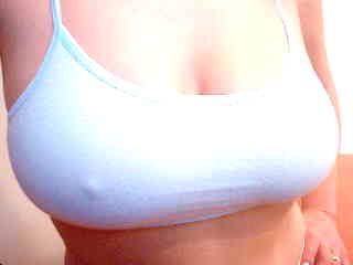 Curly blonde showing her huge boobs all ove - XXX Dessert - Picture 3