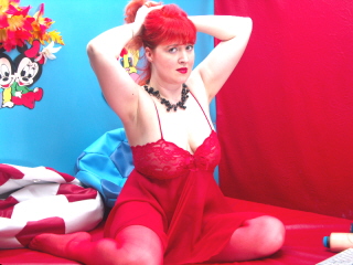 Mature babe likes a huge stiff dildo pushed - XXX Dessert - Picture 9