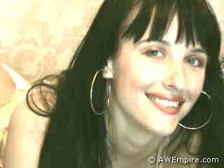 Gorgeous brunette in sexy lingerie presenti - XXX Dessert - Picture 5