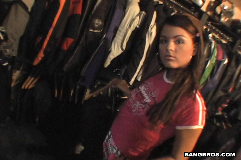 Horny stranger seduced young seel girl in t - XXX Dessert - Picture 2