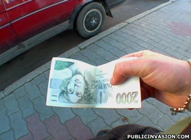 Dark haired lusty babe flashing her tits on - XXX Dessert - Picture 4