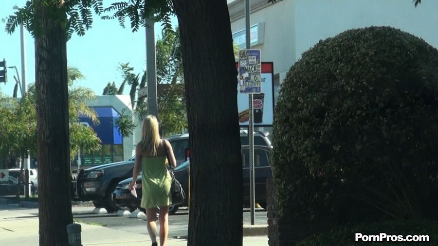 While putting money on her bank account through special automat, someone picked up her dress in a violent nude in public manner! - XXXonXXX - Pic 3