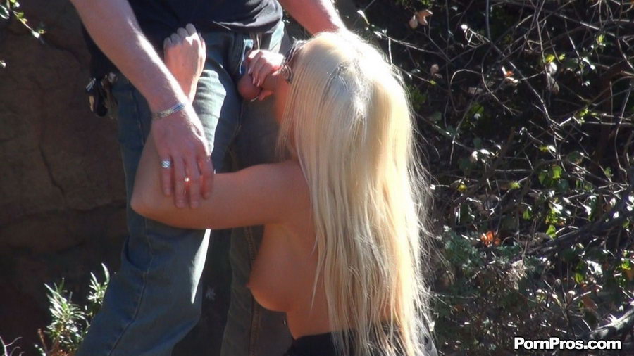 Drove her to the Sex in Public Places extreme on the stone! - XXXonXXX - Pic 9
