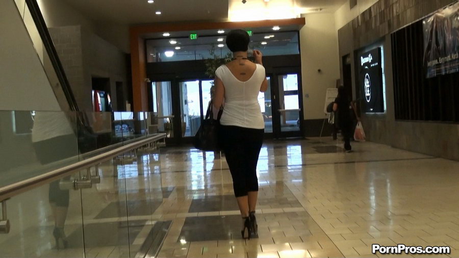 Was all douched by the cumming public fuck dick of some finger artist - XXXonXXX - Pic 9