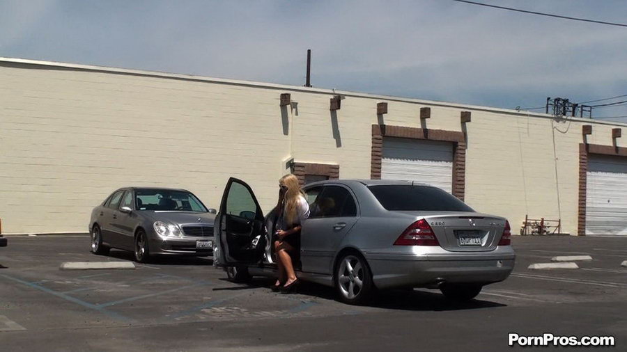 Ran to her and cummed on her with his nude in public penis! - XXXonXXX - Pic 8