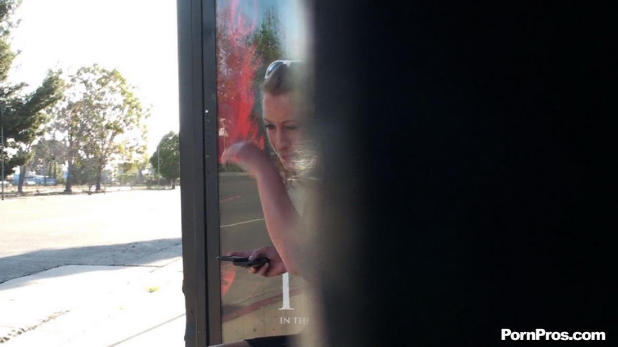 Some stranger ran up to her on the stop and cummed on her in the heaviest public fuck way - XXXonXXX - Pic 10
