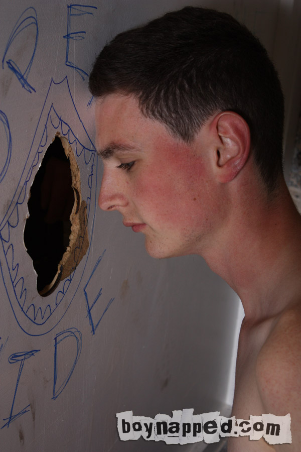 That one is sucking free xxxgay thing through glory hole - XXXonXXX - Pic 2