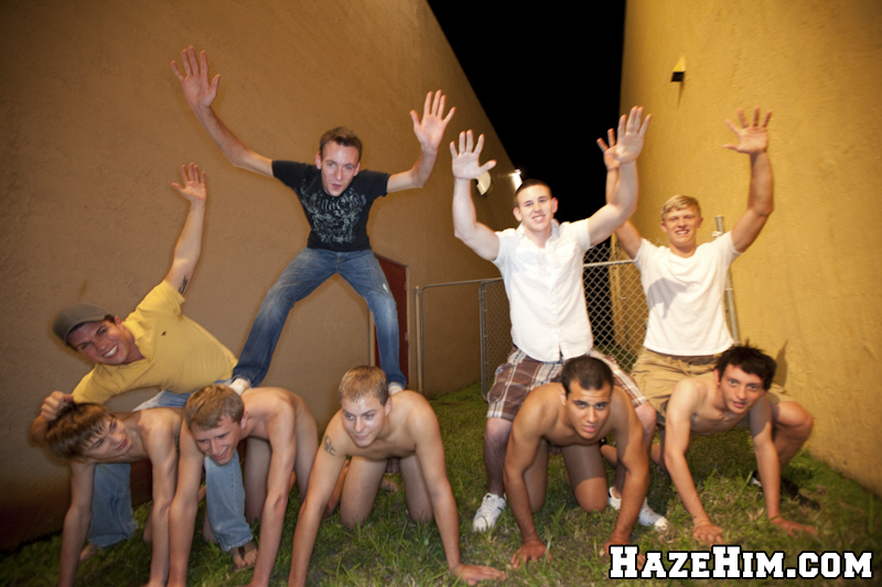 Running wild and taking the most salacious gay pictures! - XXXonXXX - Pic 4