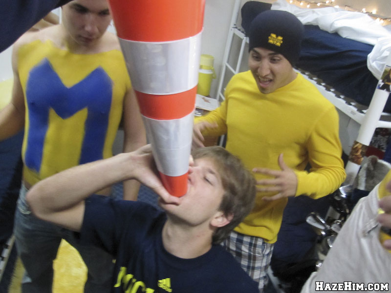 Let me have some Gay Sex pleasure with that band of lovers! - XXXonXXX - Pic 3