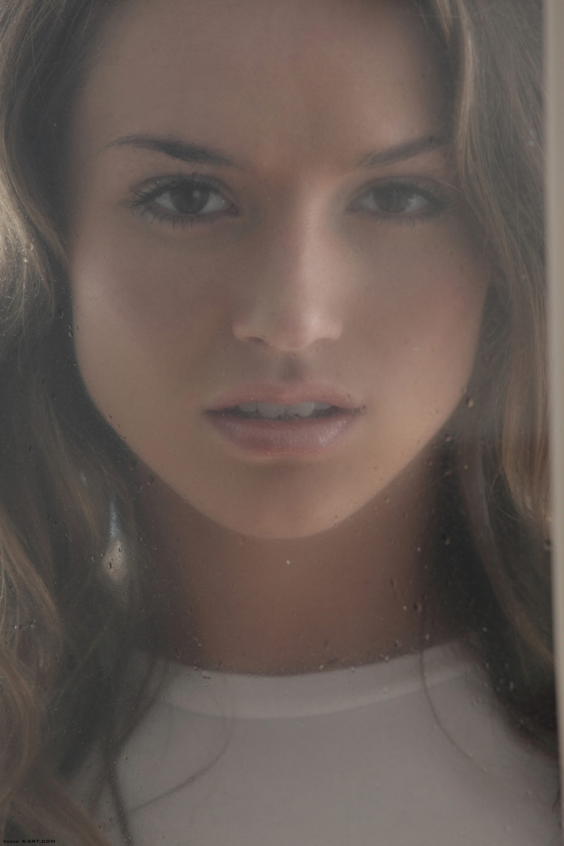 Young erotic nymph looking so irresitible w - XXX Dessert - Picture 11